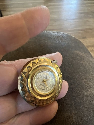 Vintage Swiss Fieldston Antimagnetic Watch Pendant Gold Tone Runs