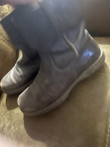 Men’s Leather UGG Boots Sz 9.5 Rugged Western Style Work Rated