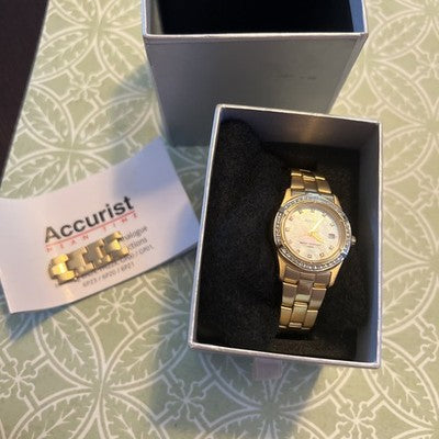 Accurist Sparkle Watch LB1241P Ladies Gold Strap Pearl Dial SK111 ZZ 13
