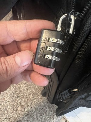 Tumi 2254D3 Ballistic Nylon/Leather Roller Carry On   Orig. Lock CLEAN XLNT