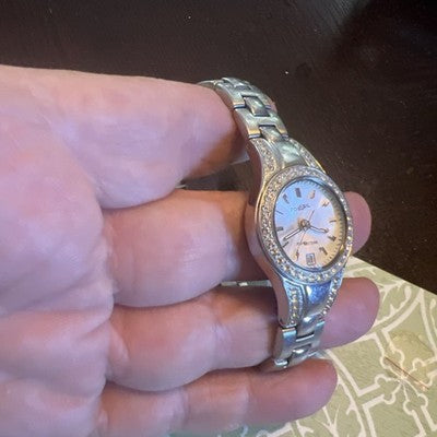 Fossil Blue AM-4026 Rhinestone Faceted Crystal Mother Of Pearl Face 10 ATM Watch
