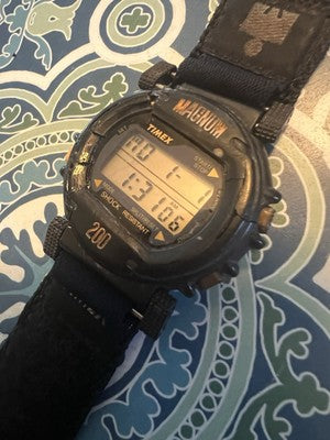 Hard to Find TIMEX Magnum 200 Diver Men’s Watch Functional. Rough Cosmetically