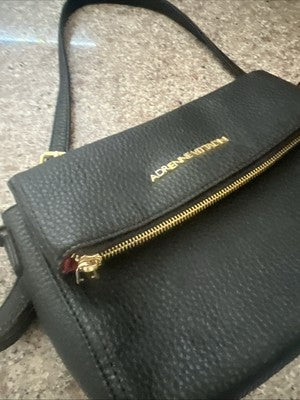 ADRIENNE VITTADINI- BLACK PEBBLED SHOULDER BAG-11”x8” Clean