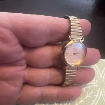 Timex Women's Gold Toned Bracelet Band Analog Watch
