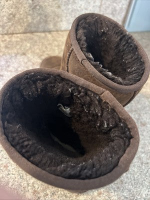 womens ugg boots size 8 brown
