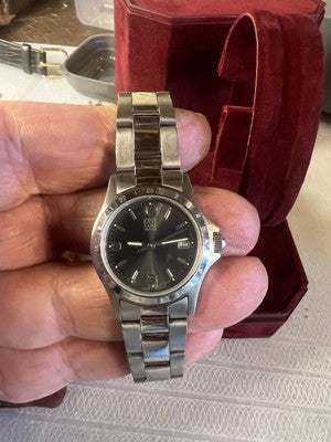 ESQ Swiss Women E5100 Date Silver Tone Round 26mm  Watch Full Links B8