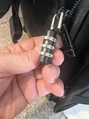 Tumi 2254D3 Ballistic Nylon/Leather Roller Carry On   Orig. Lock CLEAN XLNT