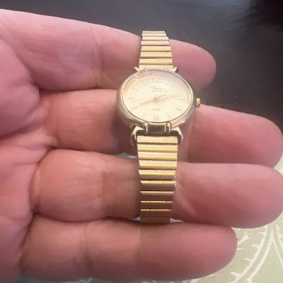 Timex Women's Gold Toned Bracelet Band Analog Watch