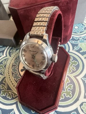 Ladies Swiss Pierre Jacquard automatic watch 1958 dainty small tiny cute b7