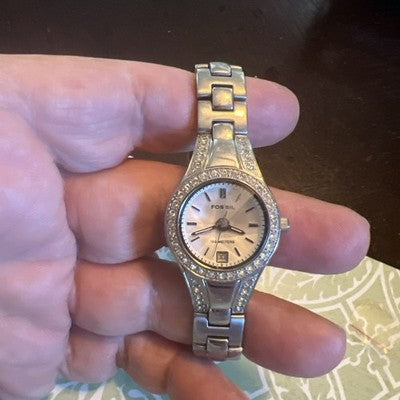 Fossil Blue AM-4026 Rhinestone Faceted Crystal Mother Of Pearl Face 10 ATM Watch