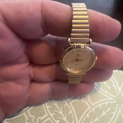 Timex Women's Gold Toned Bracelet Band Analog Watch