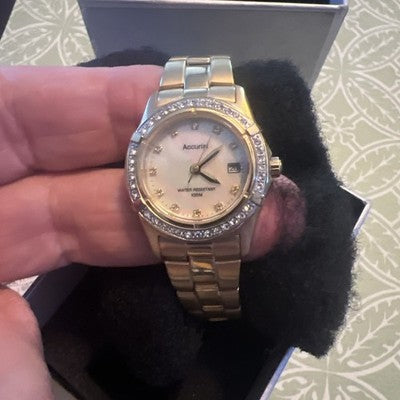 Accurist Sparkle Watch LB1241P Ladies Gold Strap Pearl Dial SK111 ZZ 13
