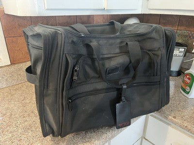 Tumi 2254D3 Ballistic Nylon/Leather Roller Carry On   Orig. Lock CLEAN XLNT