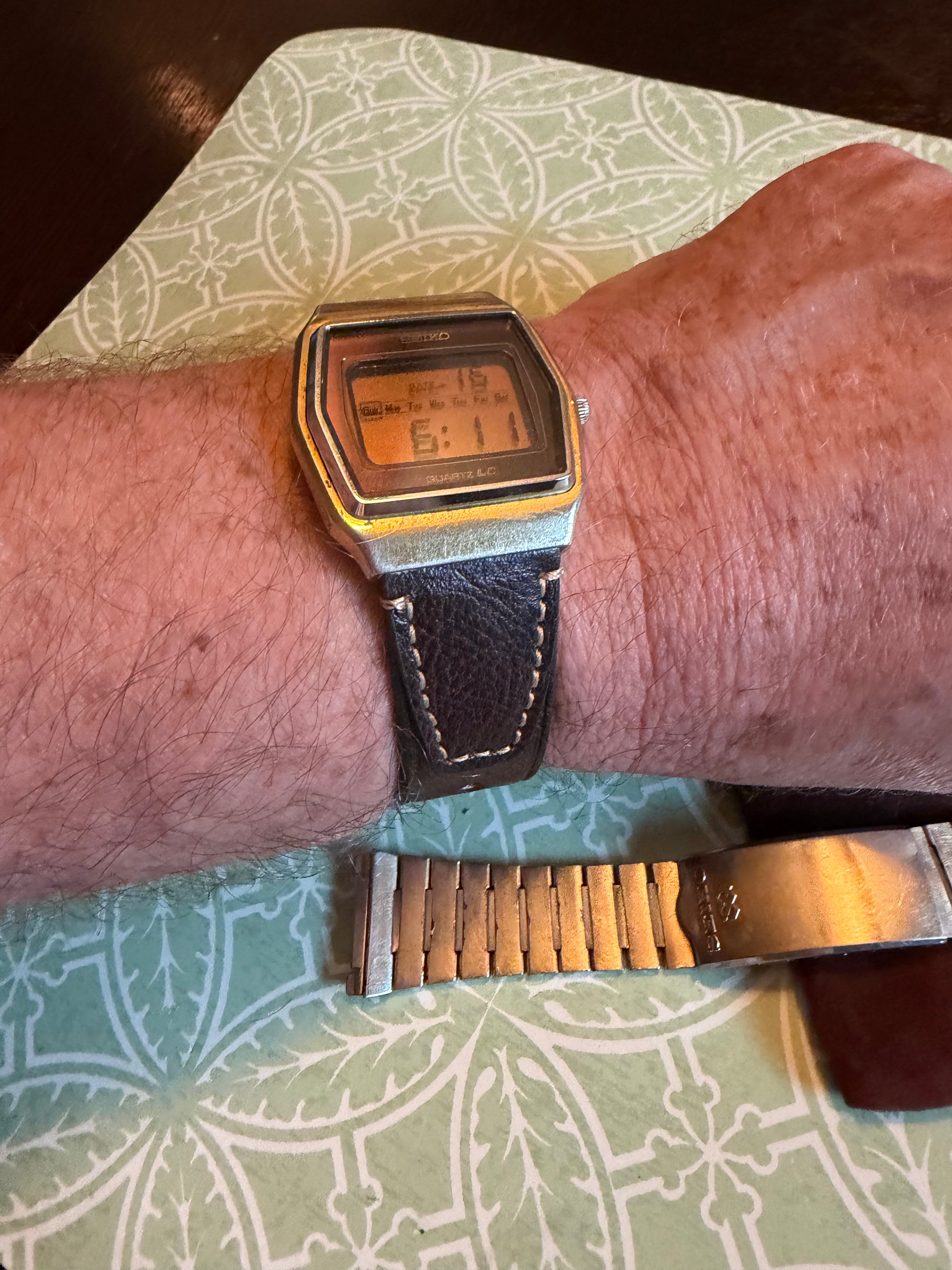 1980 Seiko 0139-5019 Quartz LC Digital Watch w/ Original Bracelet Included