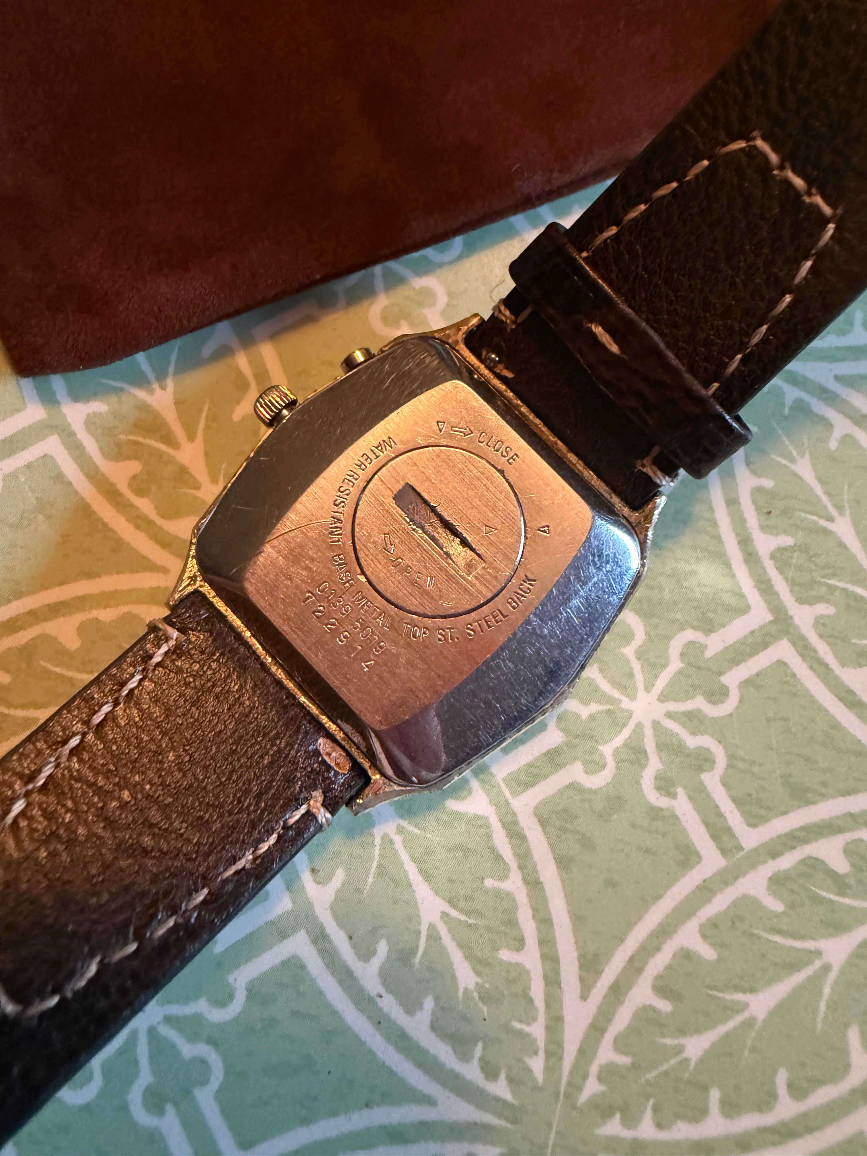 1980 Seiko 0139-5019 Quartz LC Digital Watch w/ Original Bracelet Included
