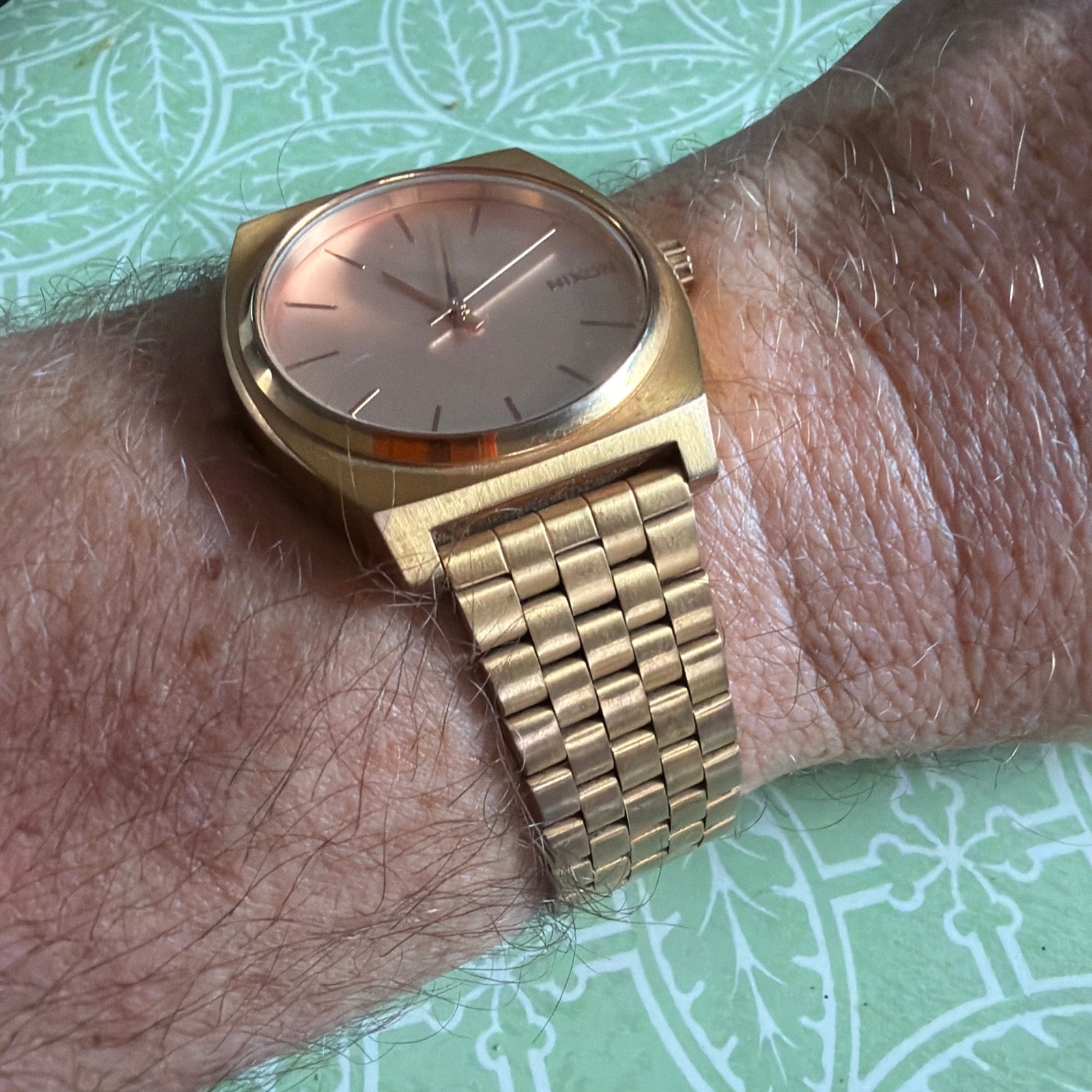 Nixon Timeteller gold tone champagne dial