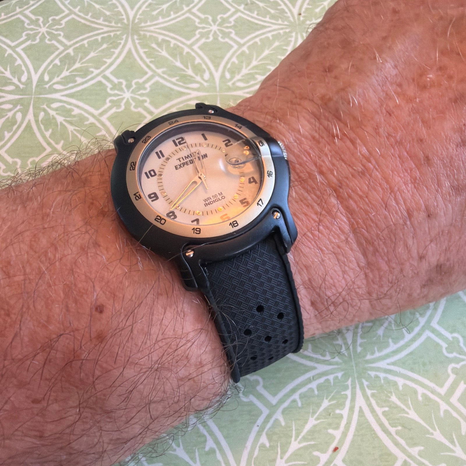 Vintage Timex Expedition Field Watch Black Resin Date Quartz Men’s 1996 Outdoor