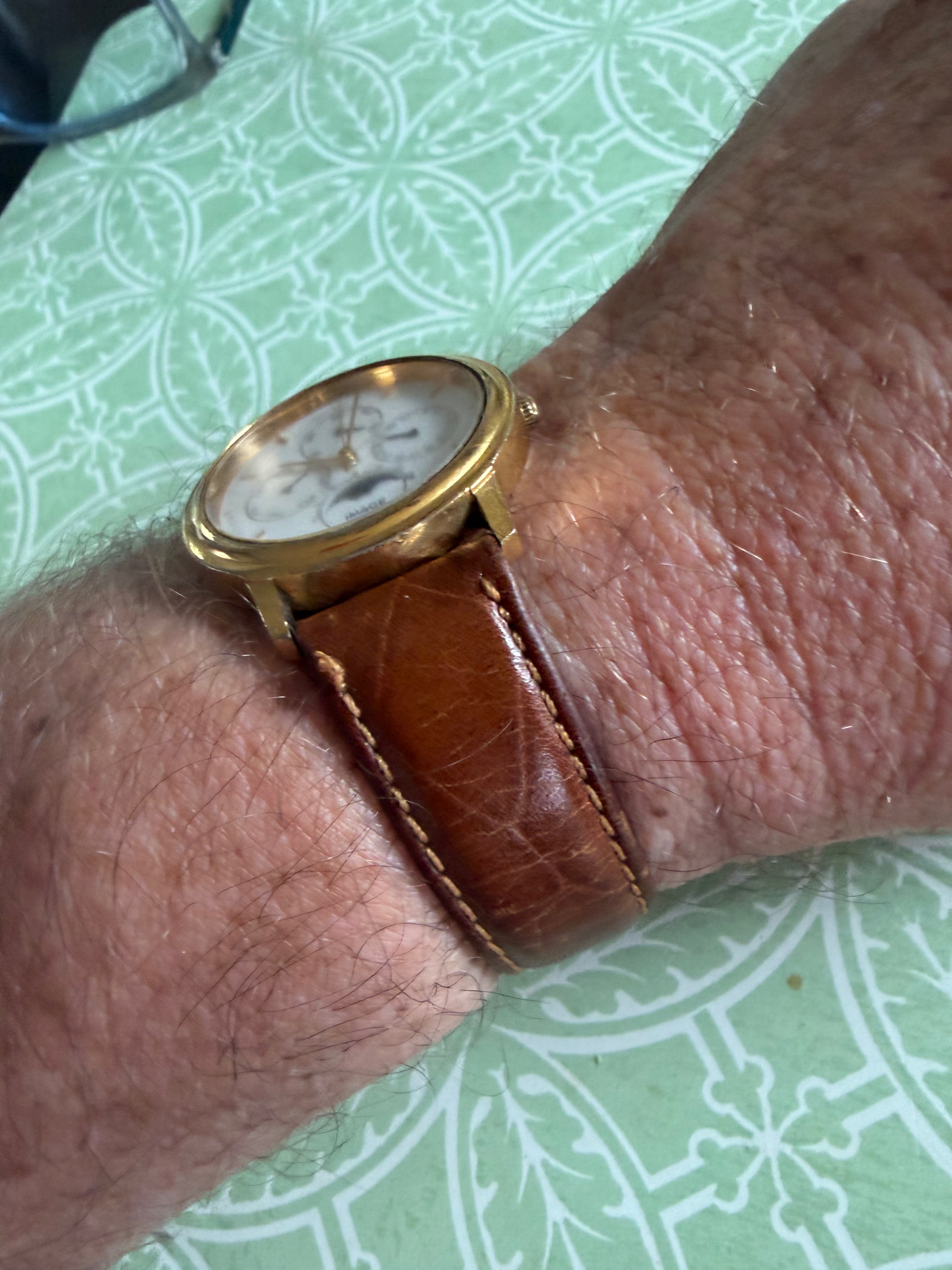 Vintage Image Watch Moonphase Triple Calendar Gold Tone Quartz Dress Watch