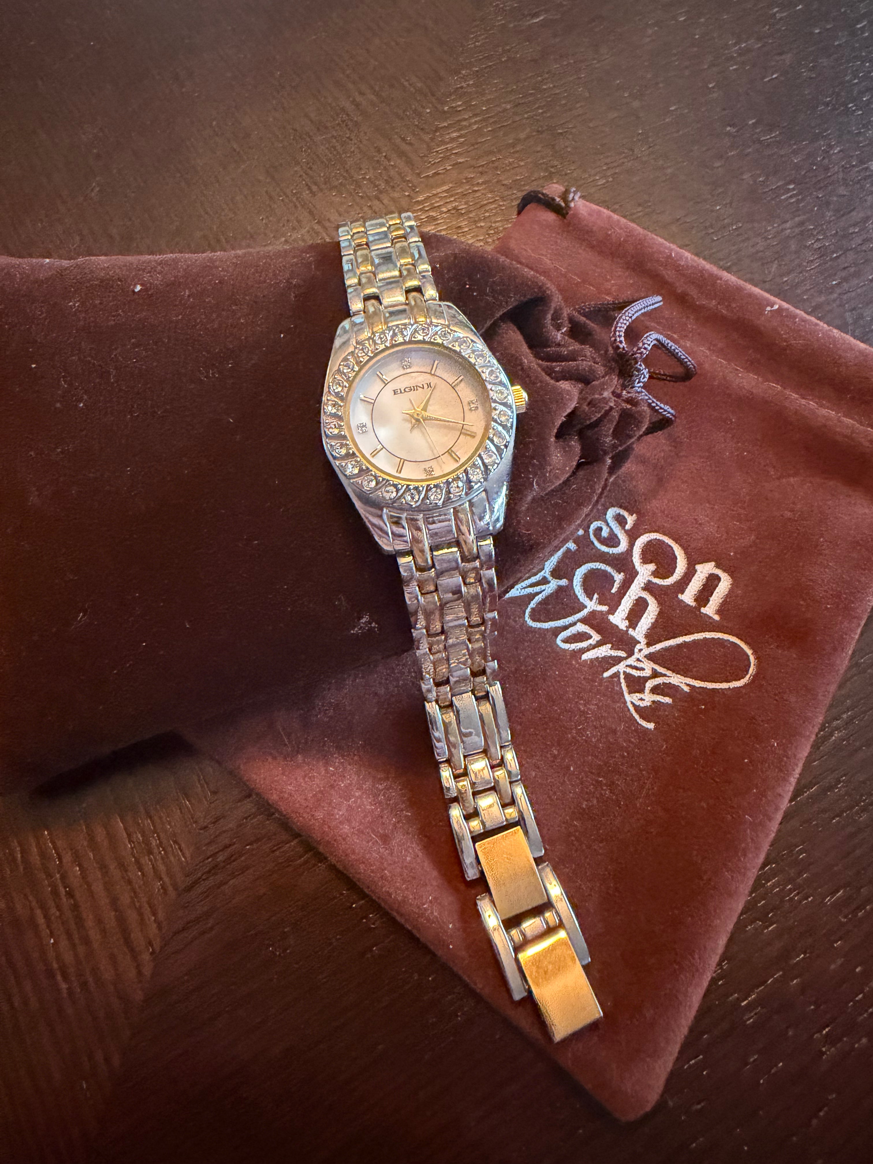 Vintage Elgin II Women’s Crystal Bezel Watch Mother of Pearl Dial Silver Tone Bracelet Quartz