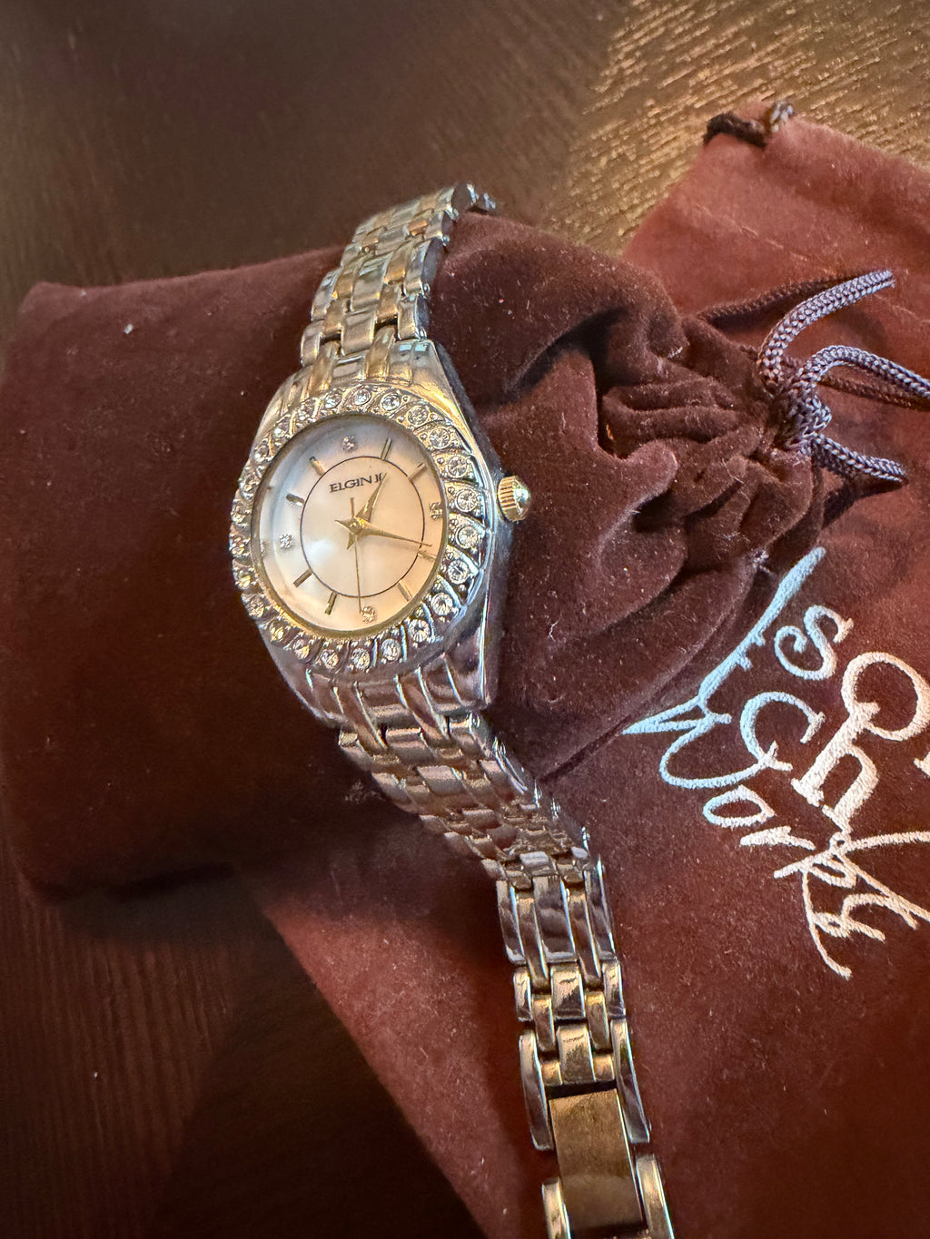 Vintage Elgin II Women’s Crystal Bezel Watch Mother of Pearl Dial Silver Tone Bracelet Quartz