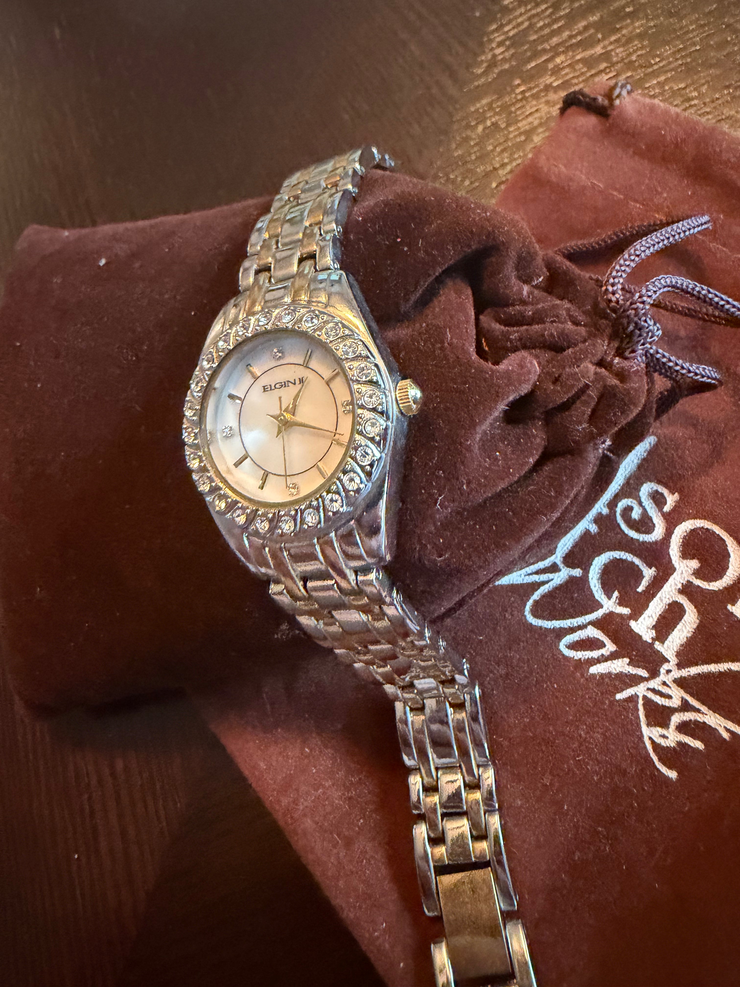 Vintage Elgin II Women’s Crystal Bezel Watch Mother of Pearl Dial Silver Tone Bracelet Quartz