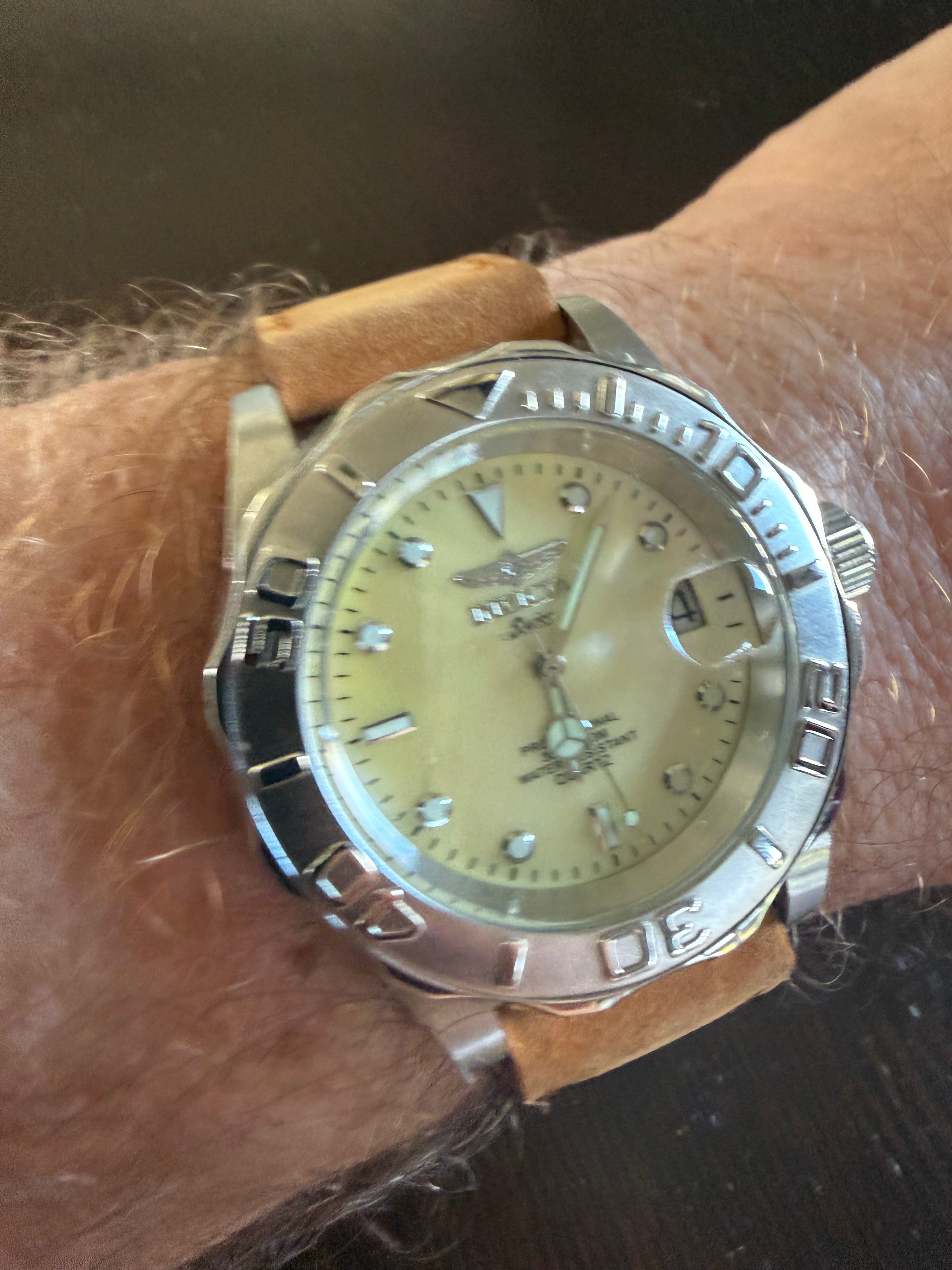 Invicta Swiss Professional Diver 2553 Mother of Pearl Dial Quartz Men’s Watch