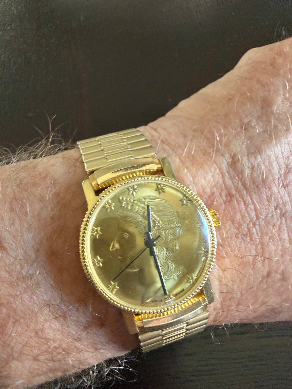 Vintage Men's Gold Tone Liberty Coin Dial Watch Stretch Band mechanical winding