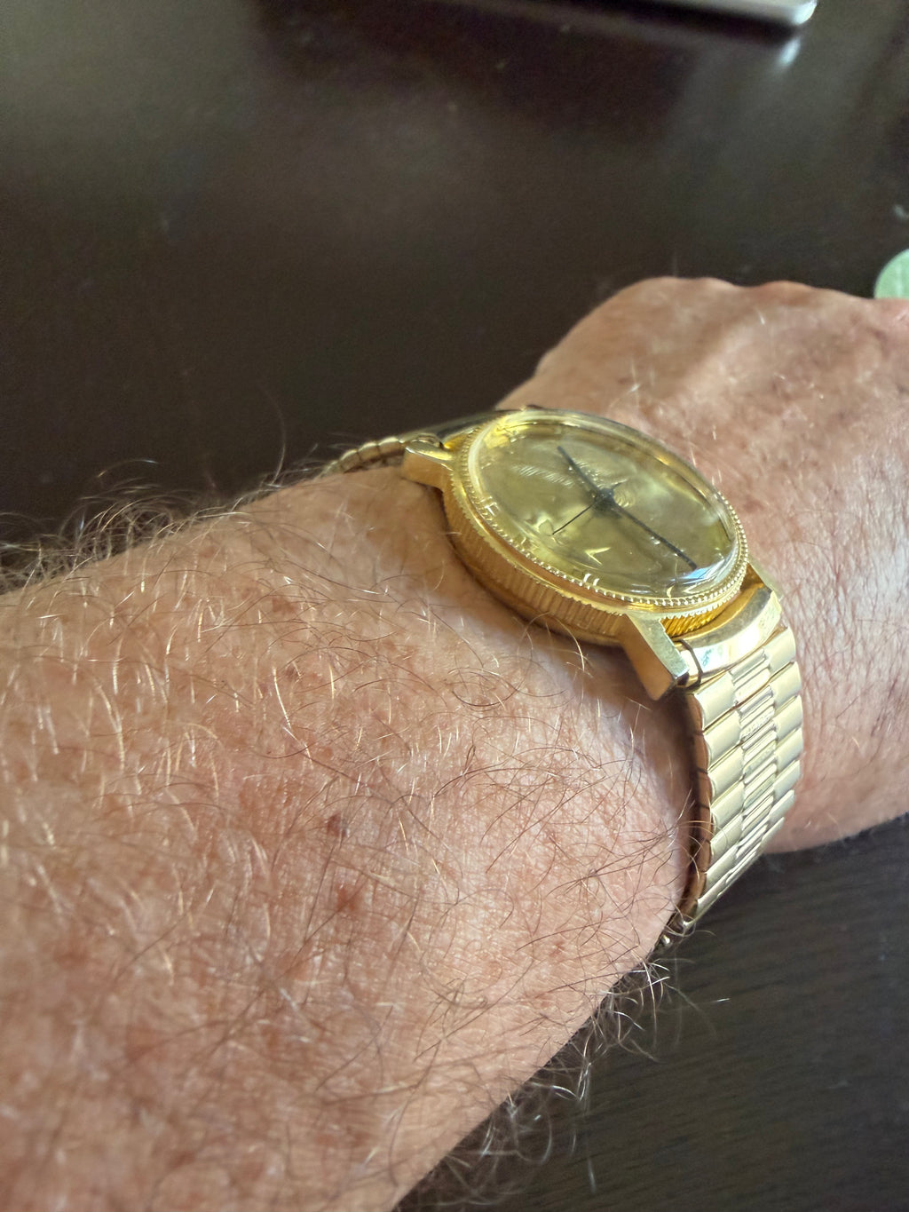 Vintage Men's Gold Tone Liberty Coin Dial Watch Stretch Band mechanical winding