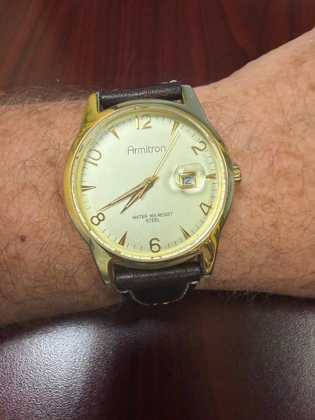 Armitron 20/4607GP Men’s Quartz Watch Gold Tone Date Window Brown Leather Strap New Battery