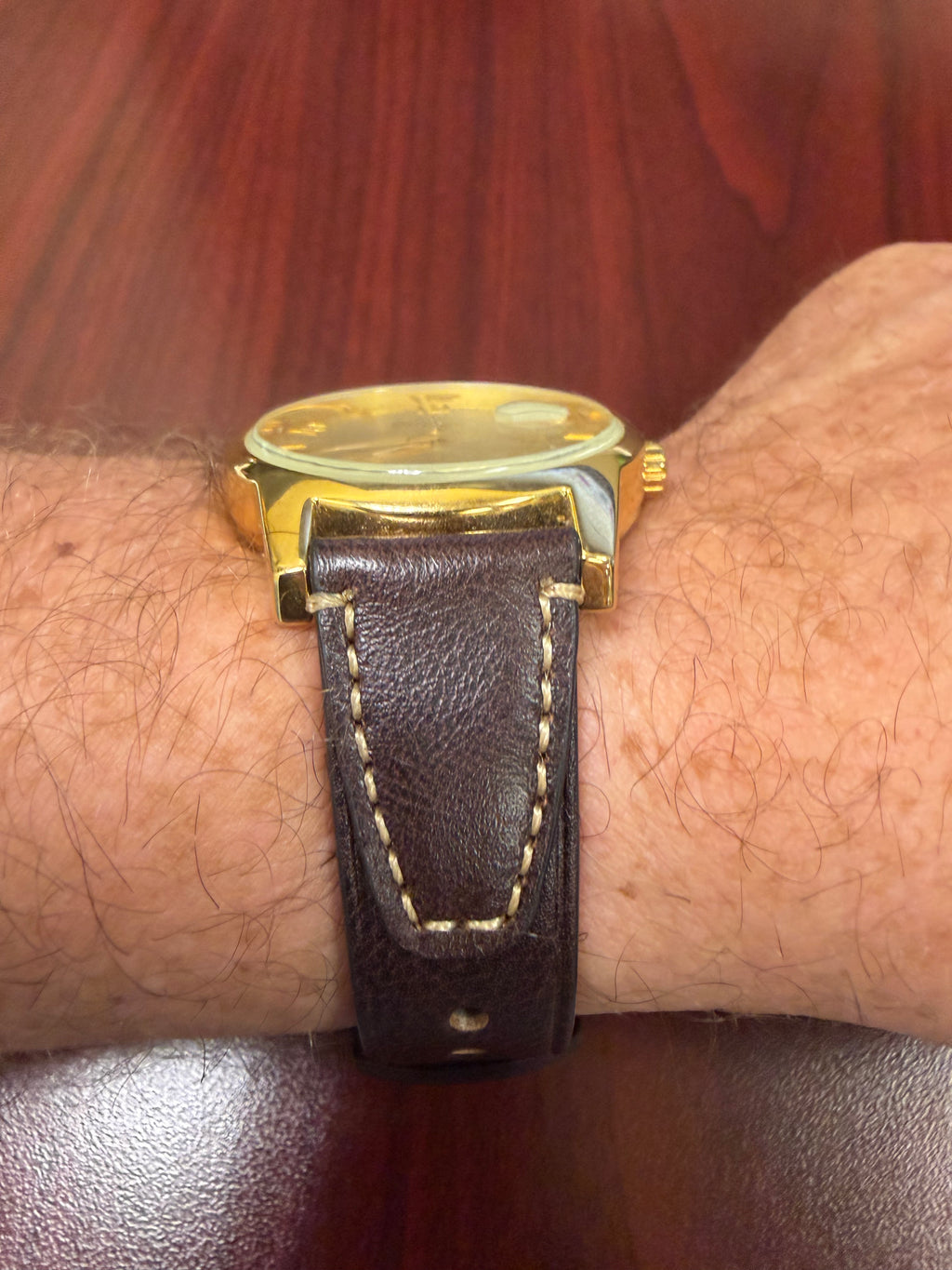 Armitron 20/4607GP Men’s Quartz Watch Gold Tone Date Window Brown Leather Strap New Battery