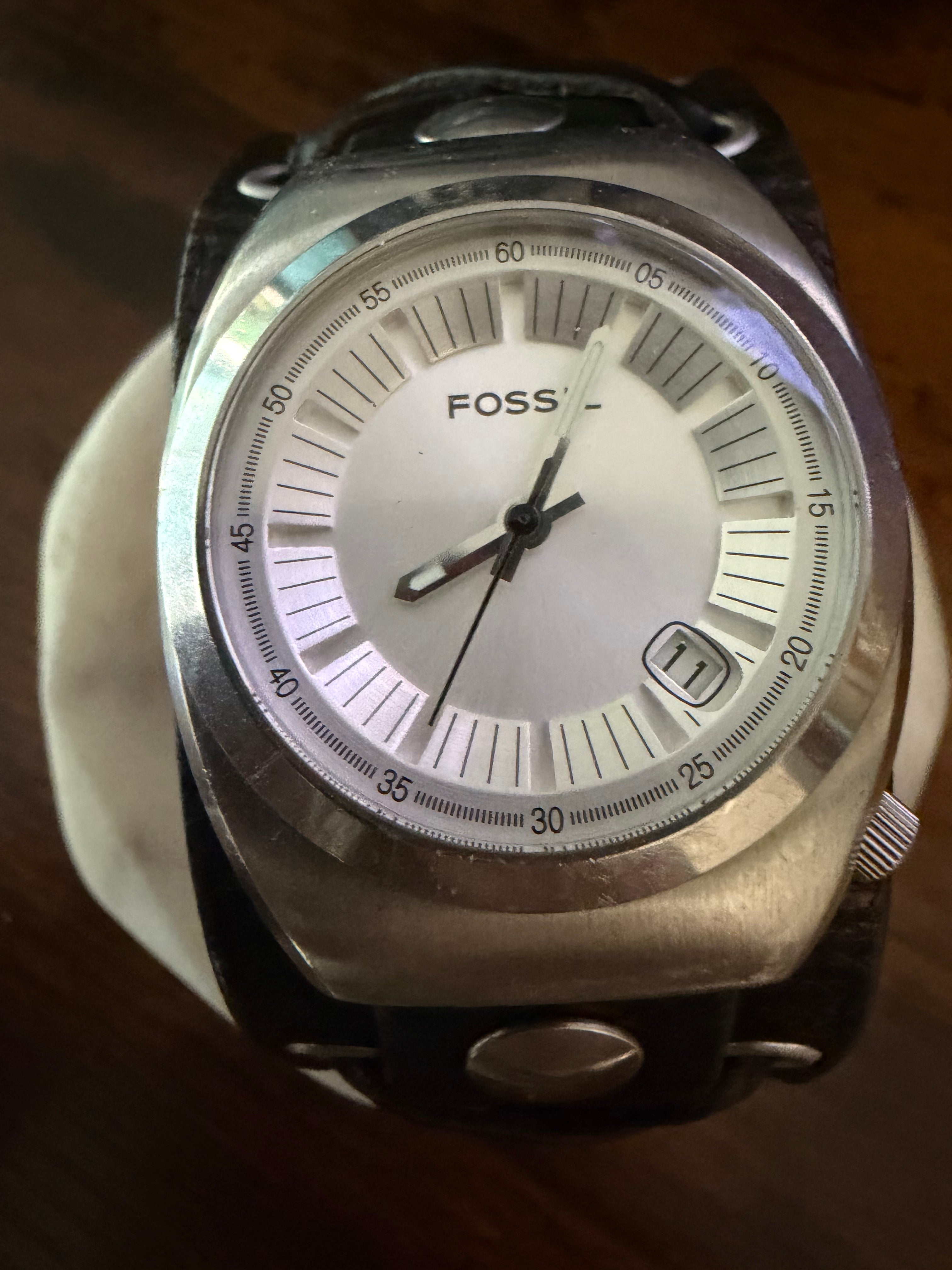 Early 2000’s Fossil Wide Leather Men’s Watch