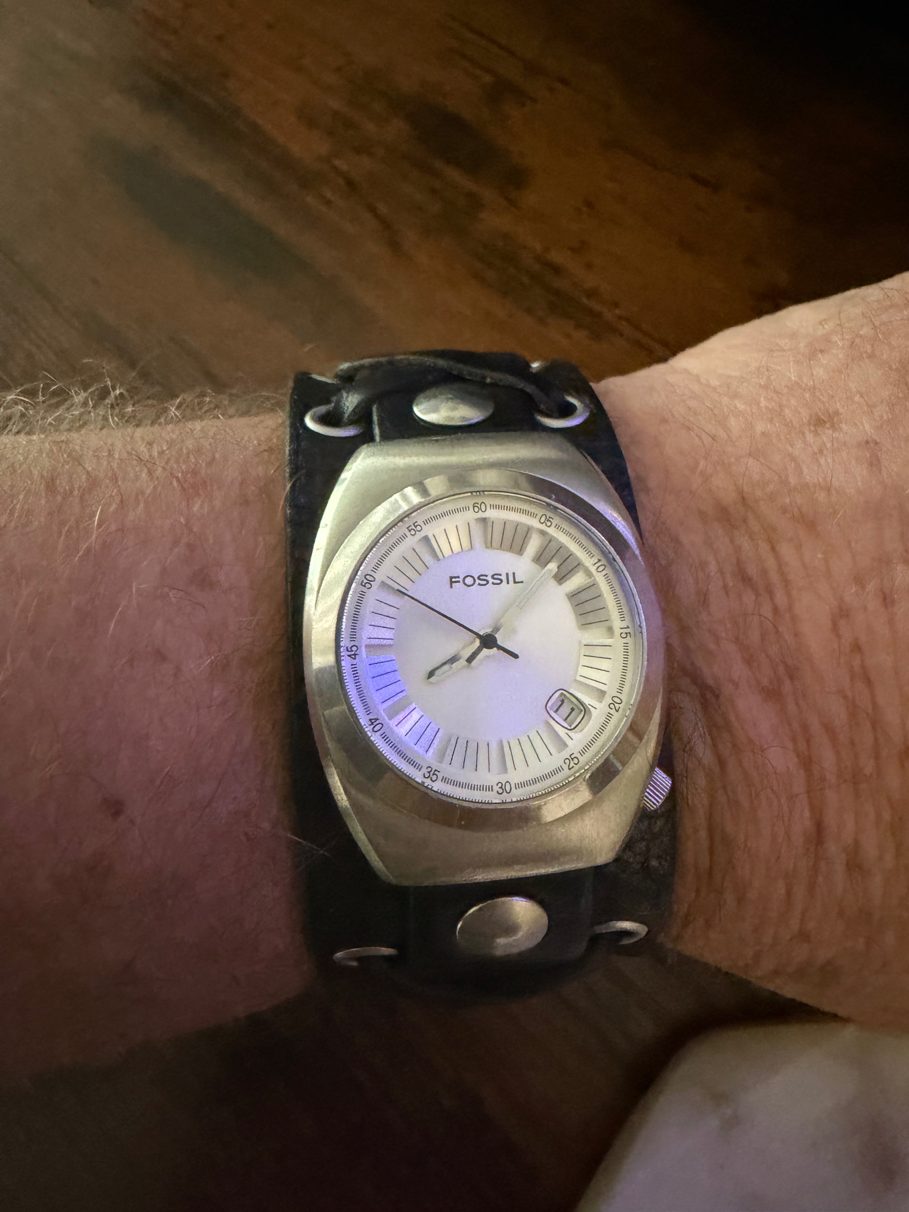 Early 2000’s Fossil Wide Leather Men’s Watch