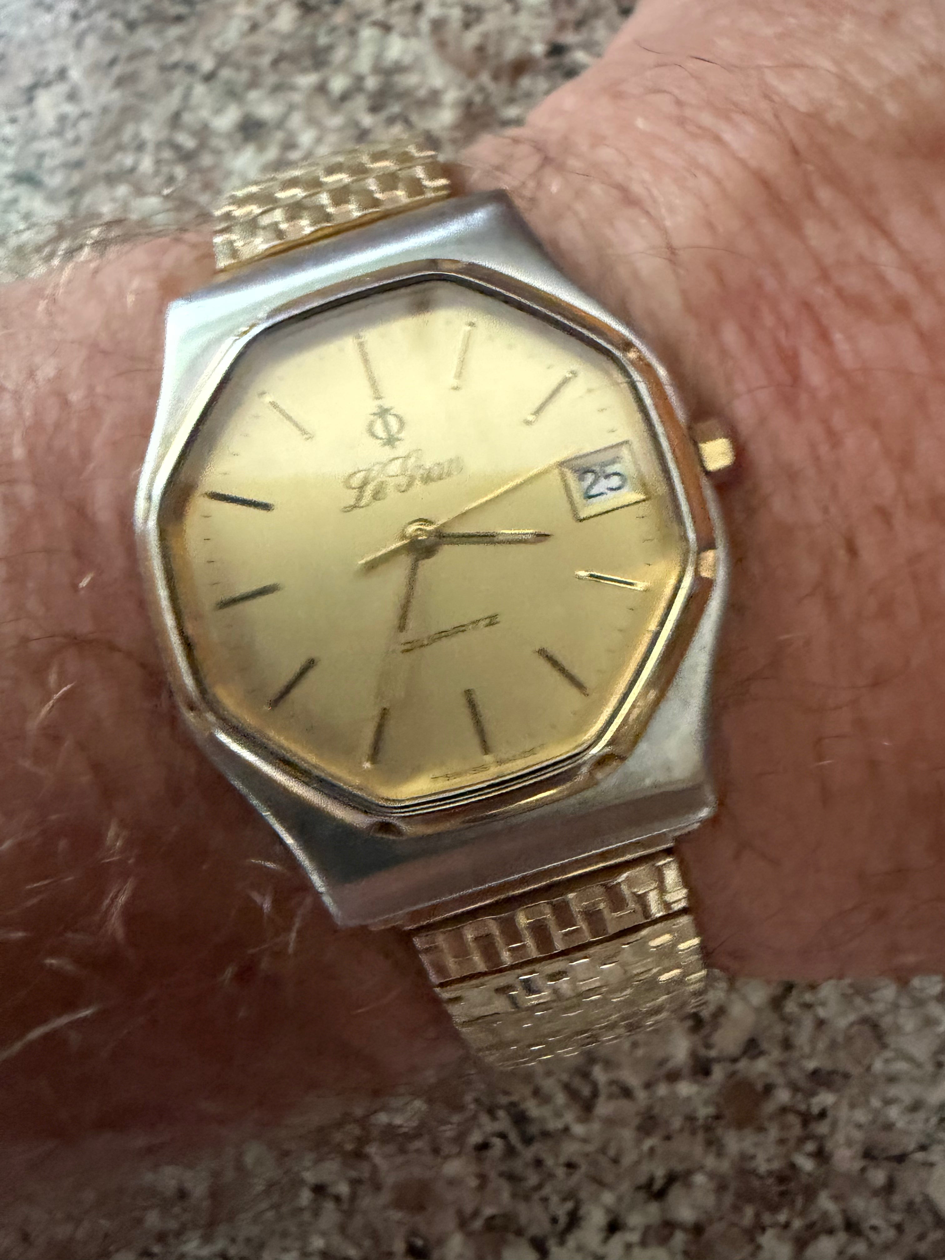 Vintage Le Gran Swiss Quartz Men’s Octagonal Dress Watch Champagne Dial Date Speidel Band