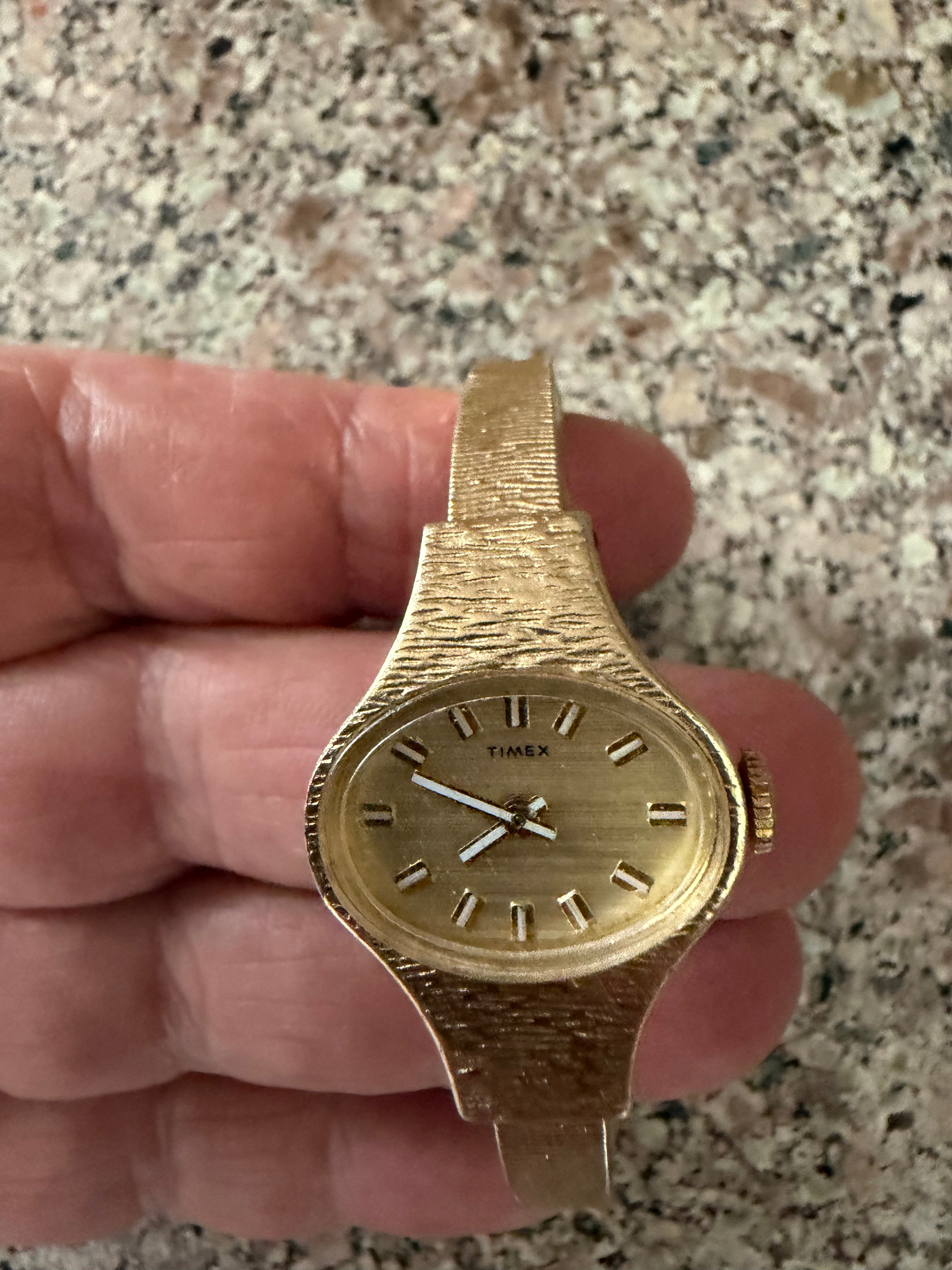 Timex Vintage Women’s mechanical Gold Tone Bangle Watch Petite Dress Watch