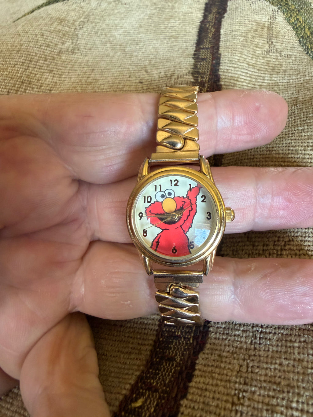 Vintage Fantasma Sesame Street Elmo Quartz Watch Gold Tone Japan Collectible Character Watch