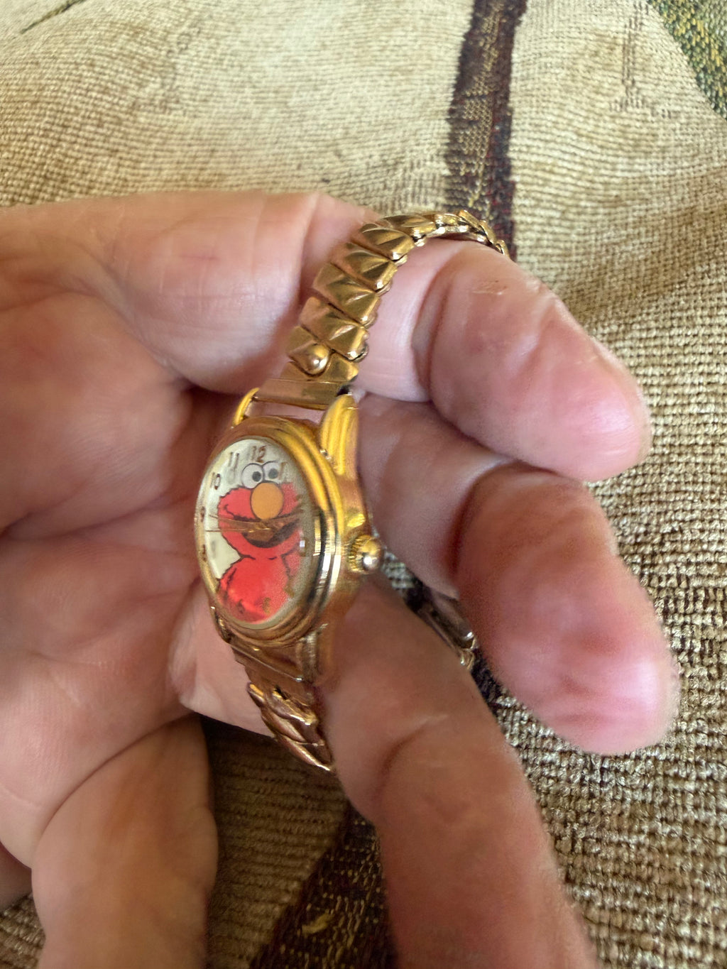 Vintage Fantasma Sesame Street Elmo Quartz Watch Gold Tone Japan Collectible Character Watch