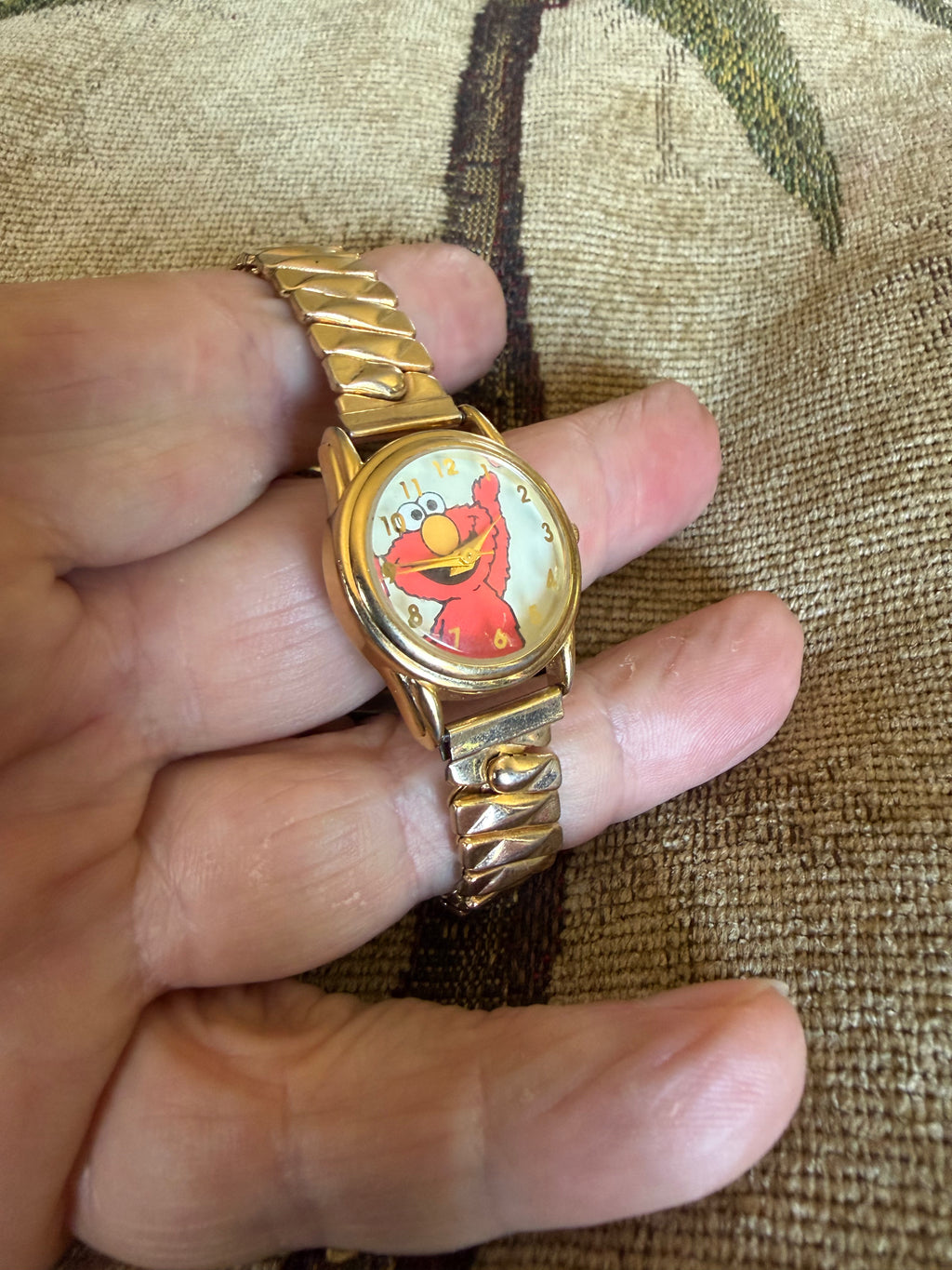Vintage Fantasma Sesame Street Elmo Quartz Watch Gold Tone Japan Collectible Character Watch