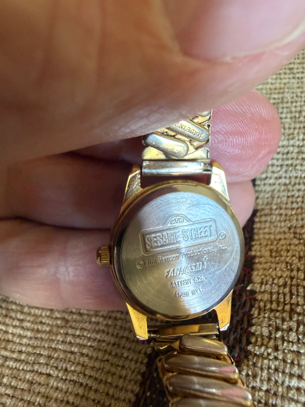 Vintage Fantasma Sesame Street Elmo Quartz Watch Gold Tone Japan Collectible Character Watch