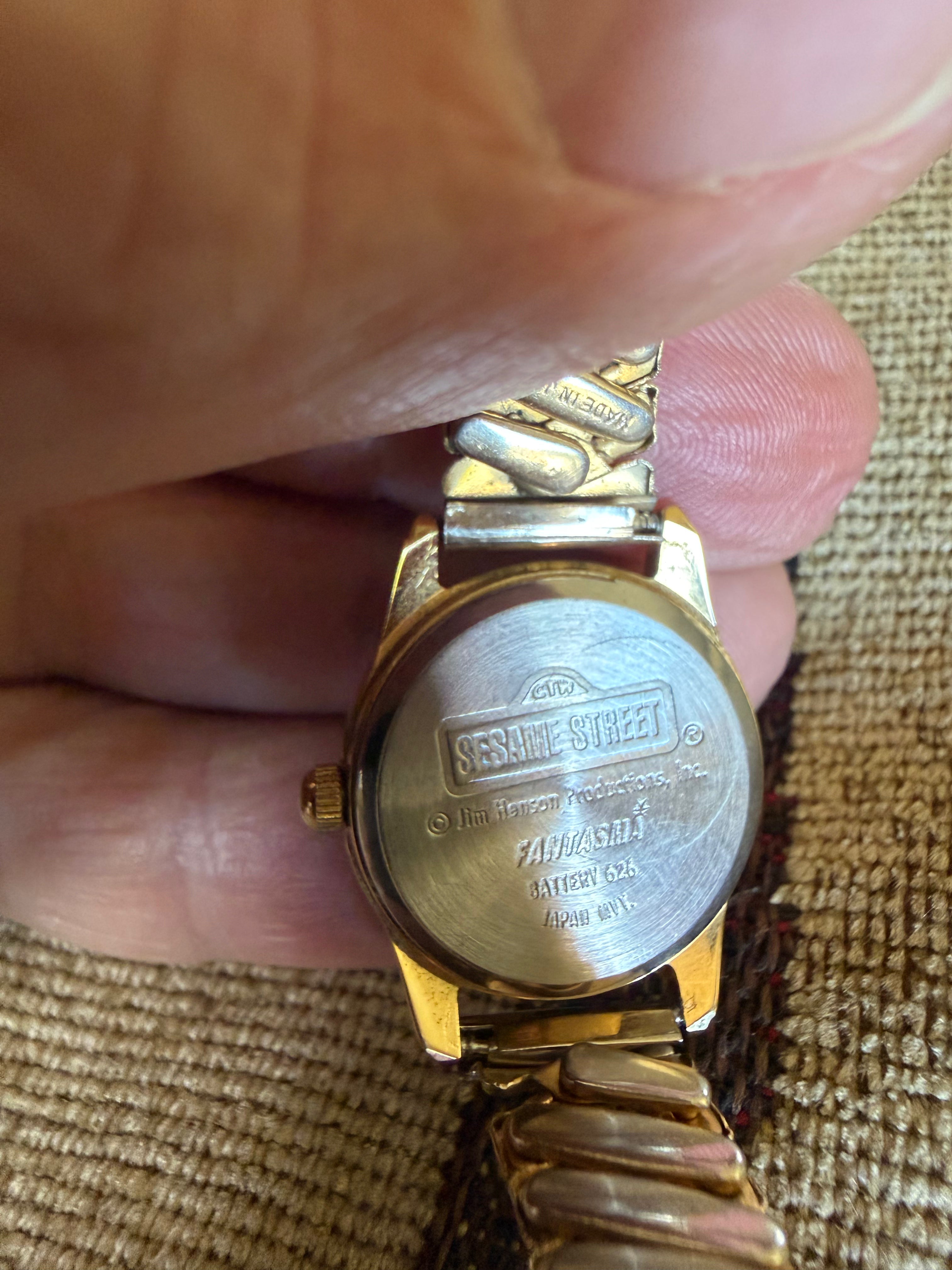 Vintage Fantasma Sesame Street Elmo Quartz Watch Gold Tone Japan Collectible Character Watch
