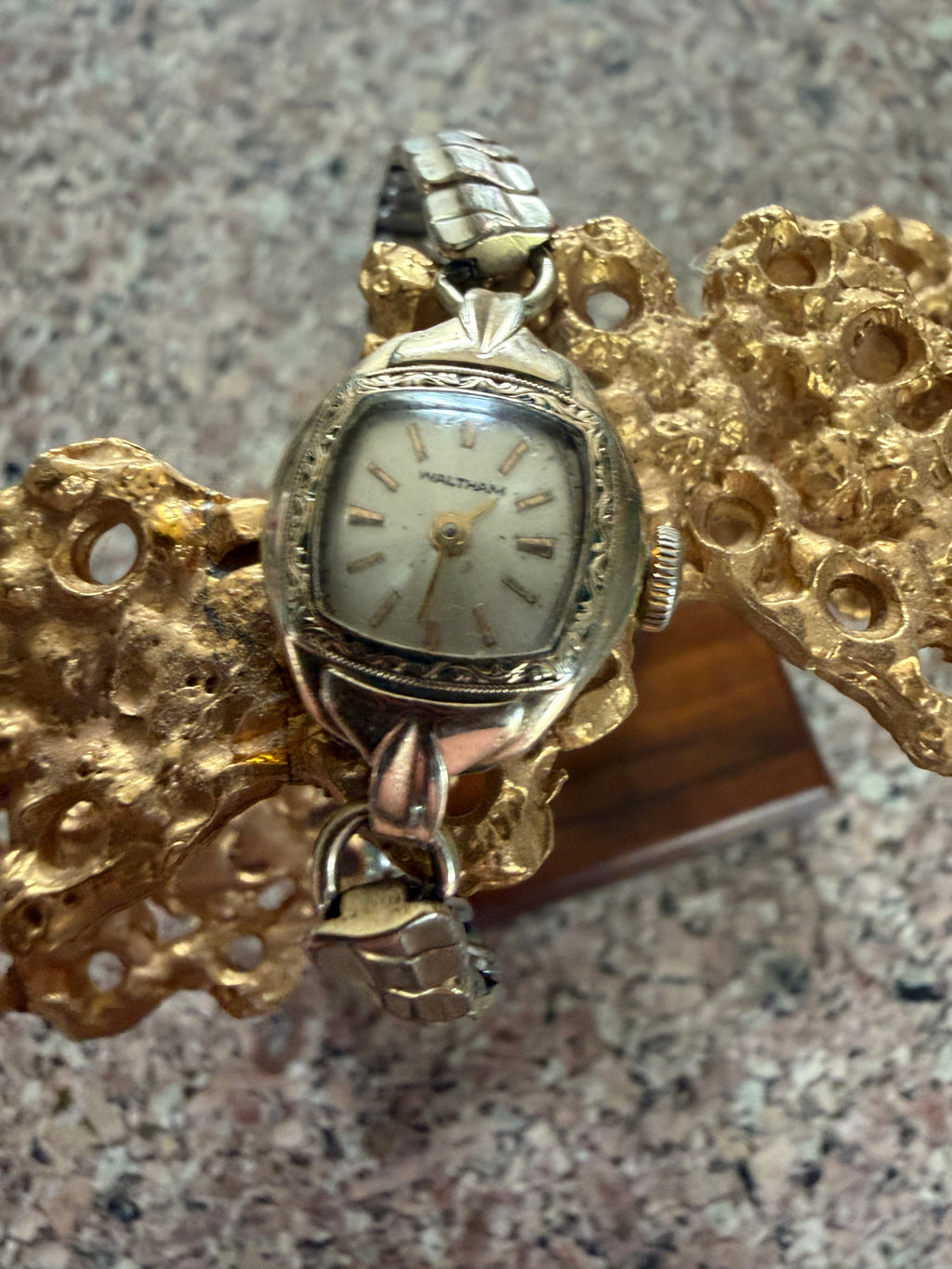 Vintage Waltham Ladies Manual Wind Bracelet Watch 10k RGF Cushion Case Mid Century Swiss