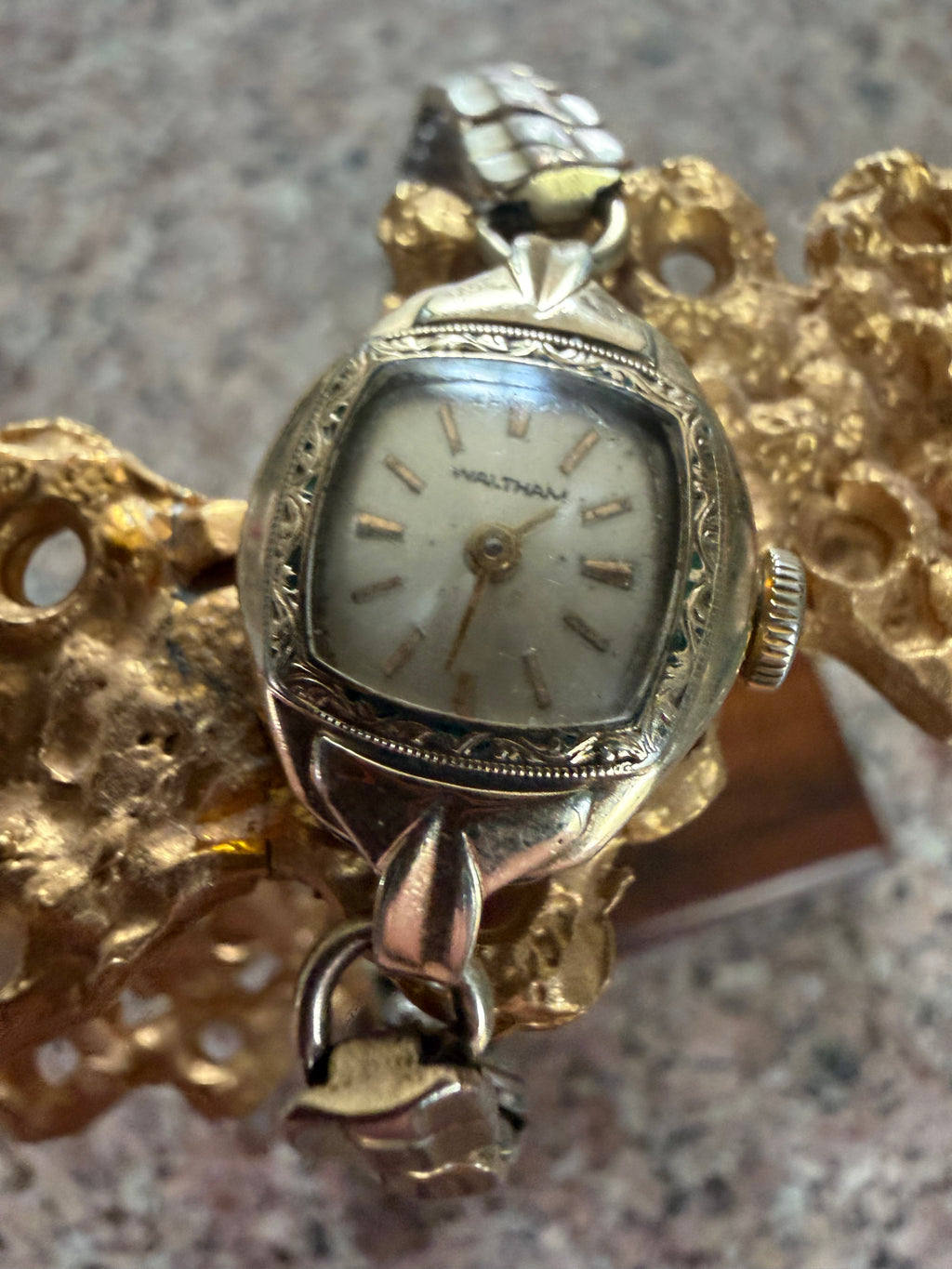 Vintage Waltham Ladies Manual Wind Bracelet Watch 10k RGF Cushion Case Mid Century Swiss