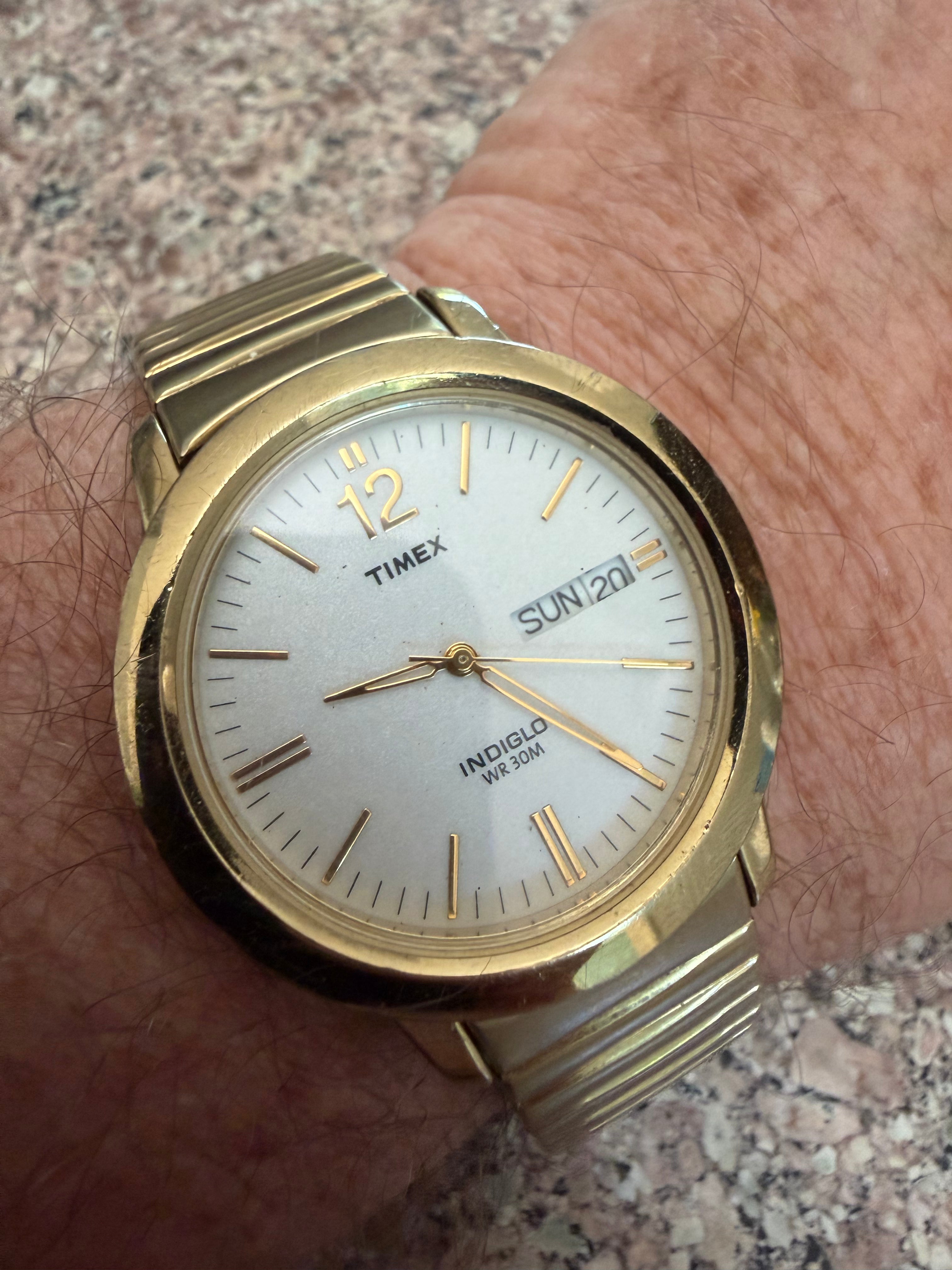 Vintage Timex Indiglo Day-Date Men’s Watch – Gold Tone White Dial New Battery