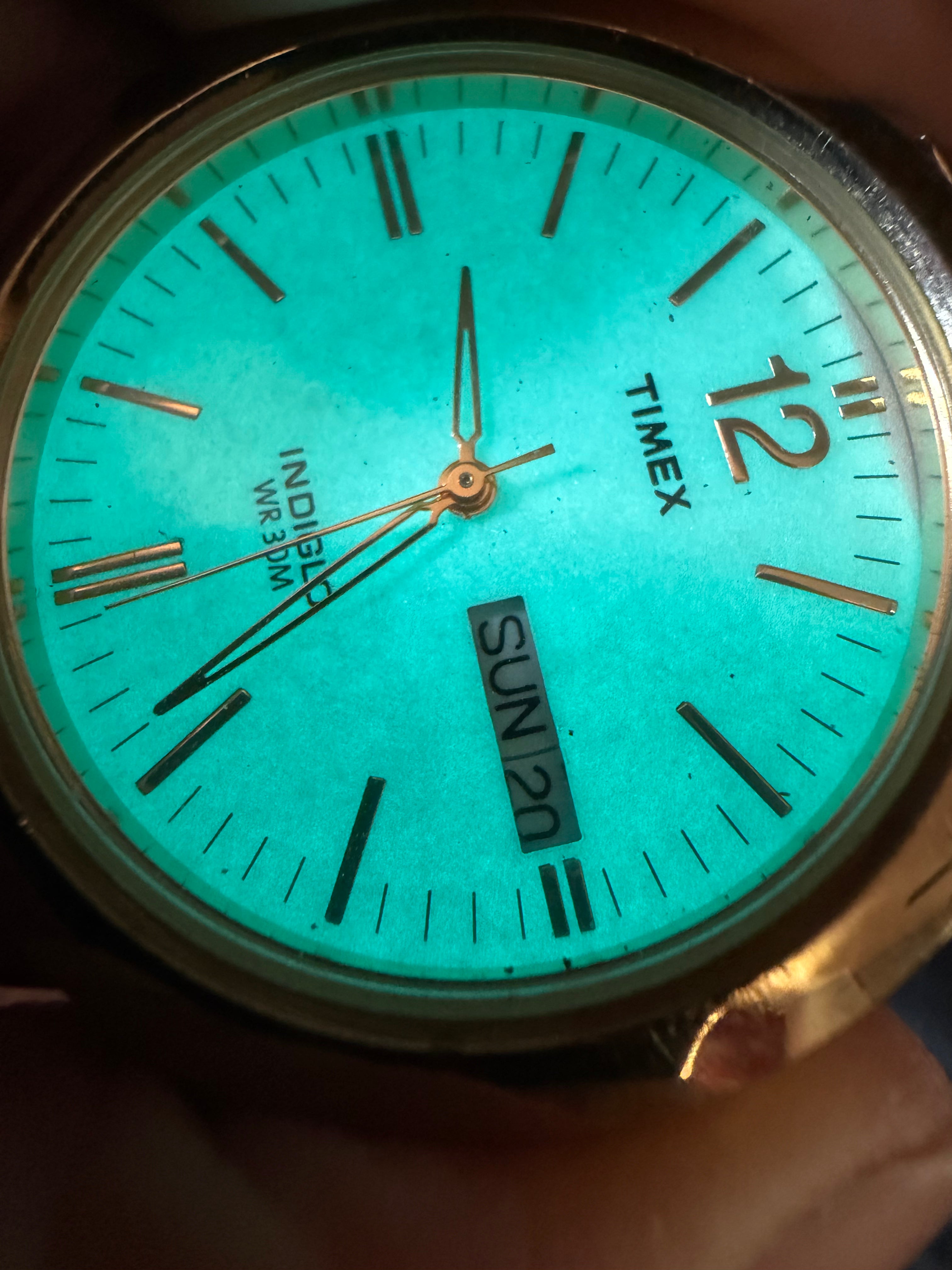 Vintage Timex Indiglo Day-Date Men’s Watch – Gold Tone White Dial New Battery
