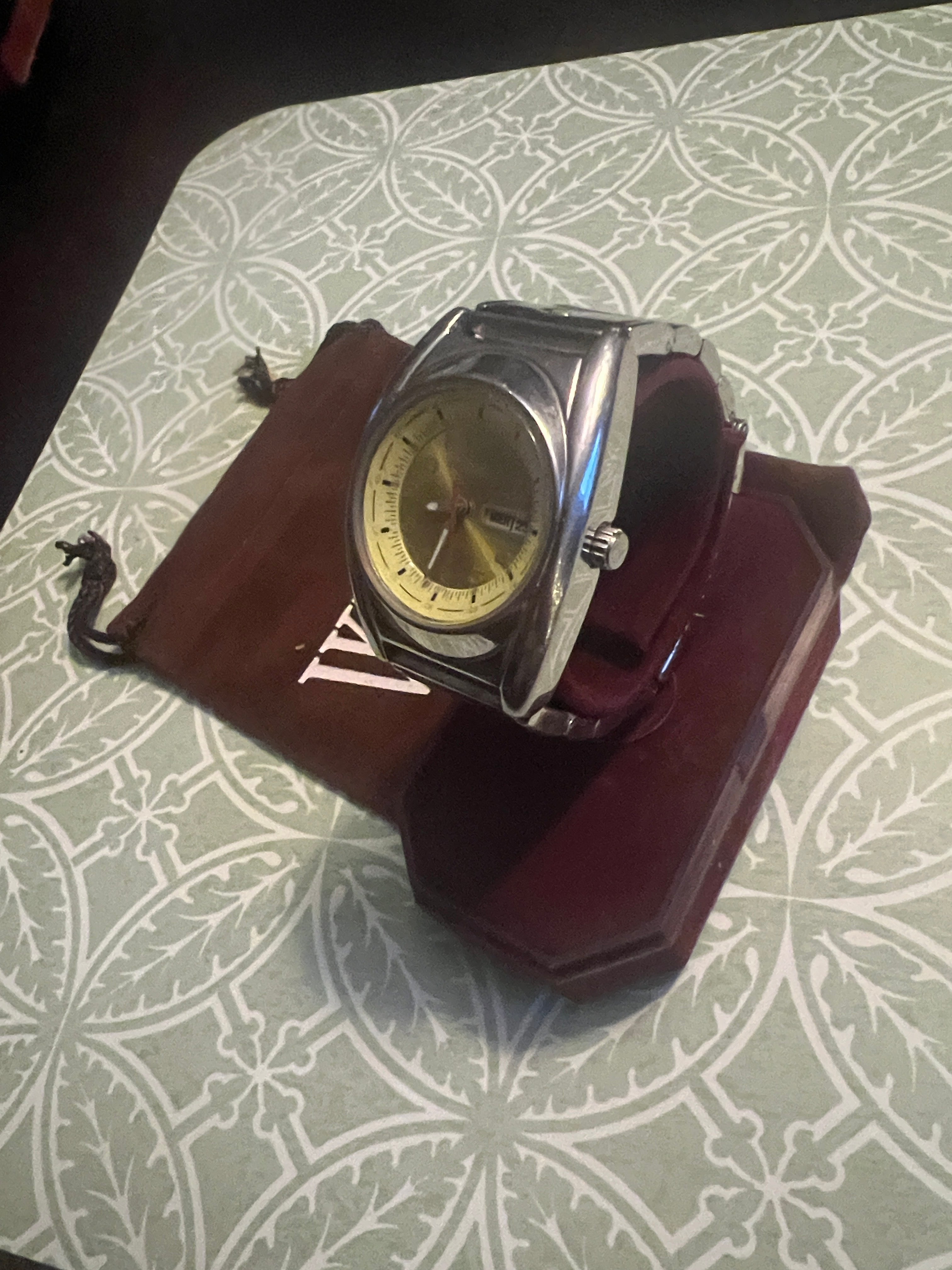 Ladies Nixon “You Know” Watch 5.5” wrist