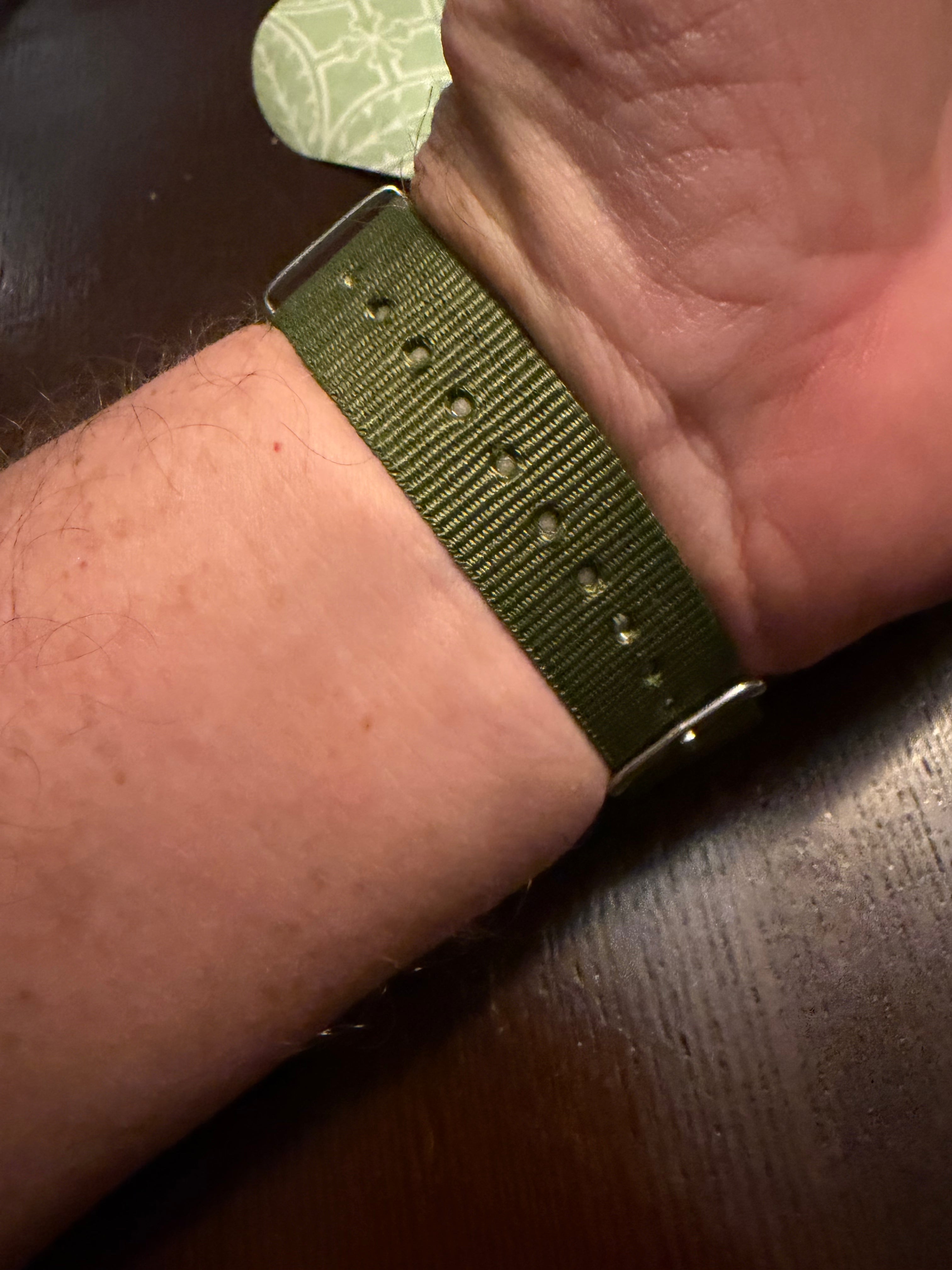 Men’s vintage Seiko 5 green nato strap comes with original bracelet