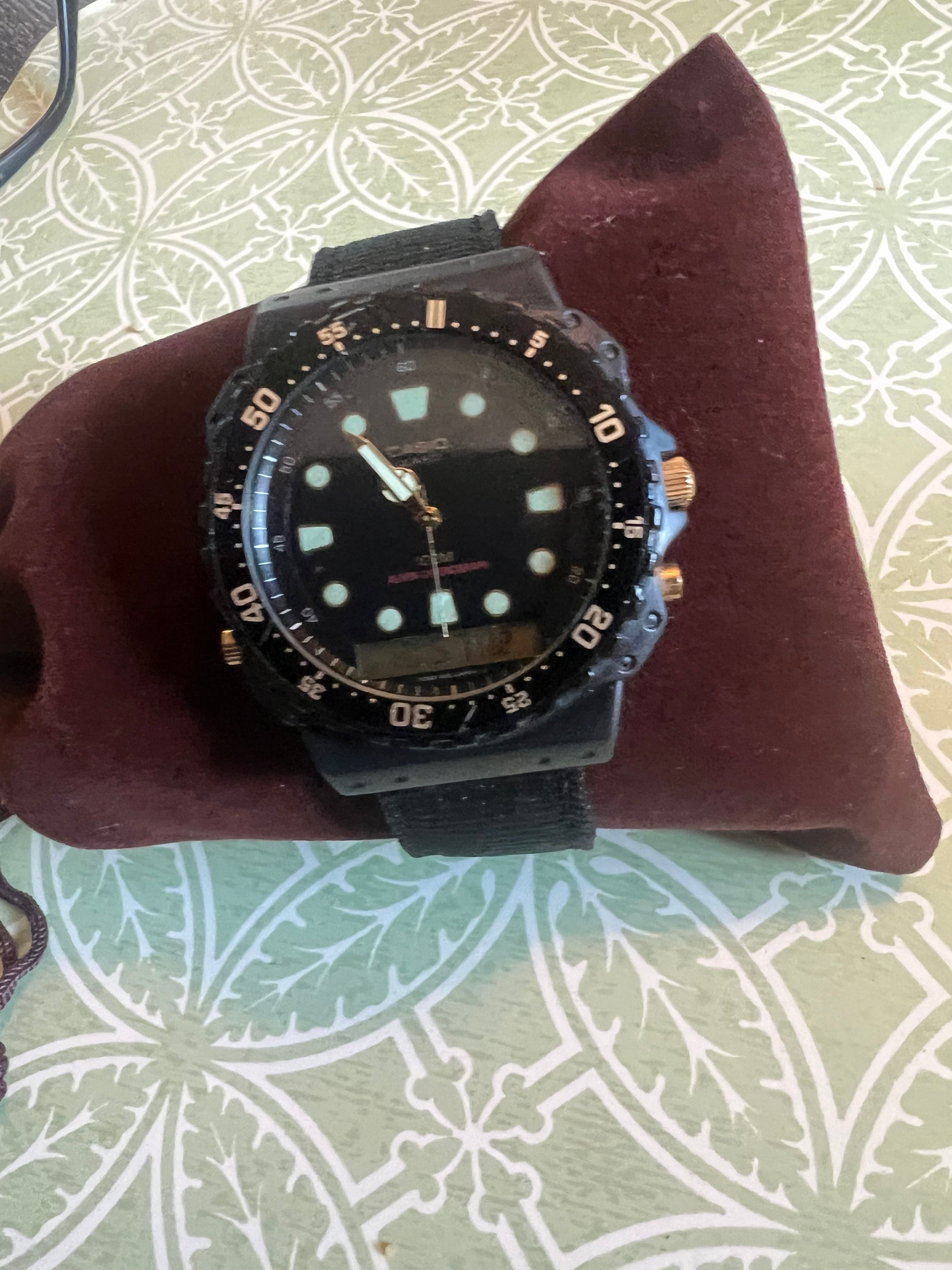 Casio AQ-100W Black 100m Water Resistant Shock-Resistant Quartz Wristwatch