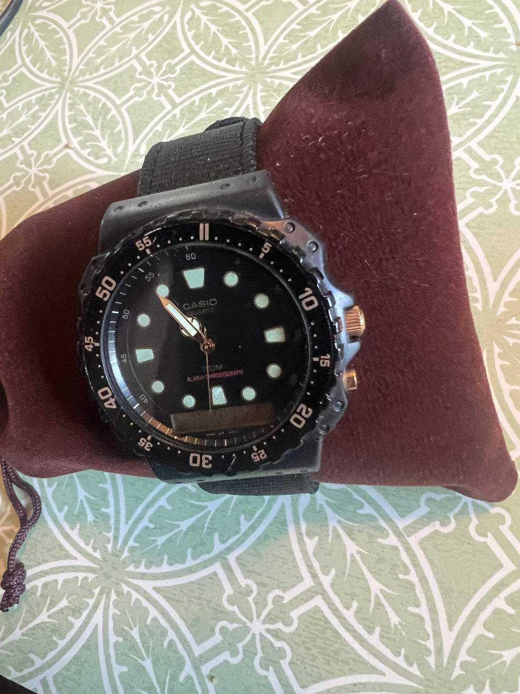 Casio AQ-100W Black 100m Water Resistant Shock-Resistant Quartz Wristwatch