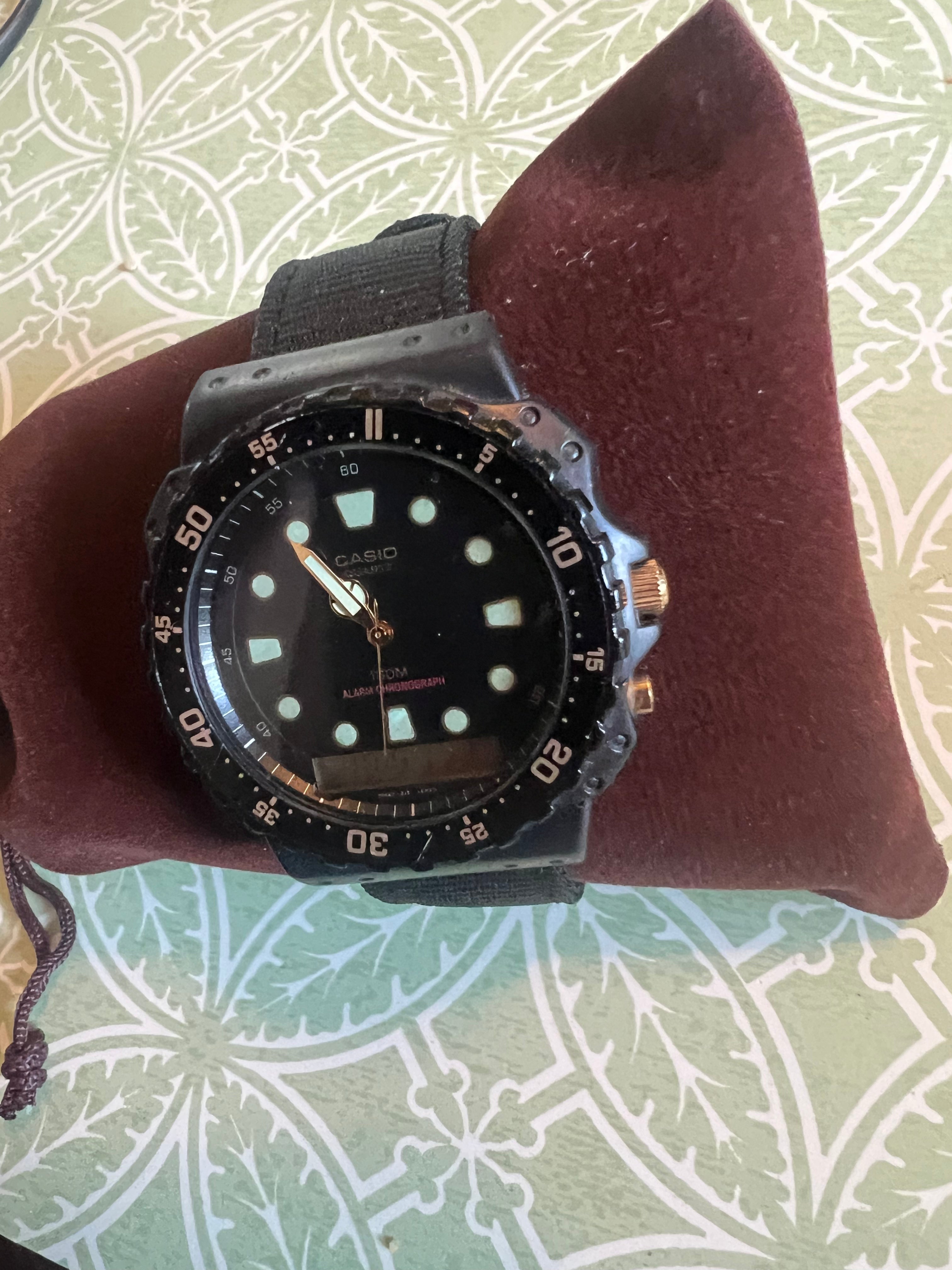 Casio AQ-100W Black 100m Water Resistant Shock-Resistant Quartz Wristwatch