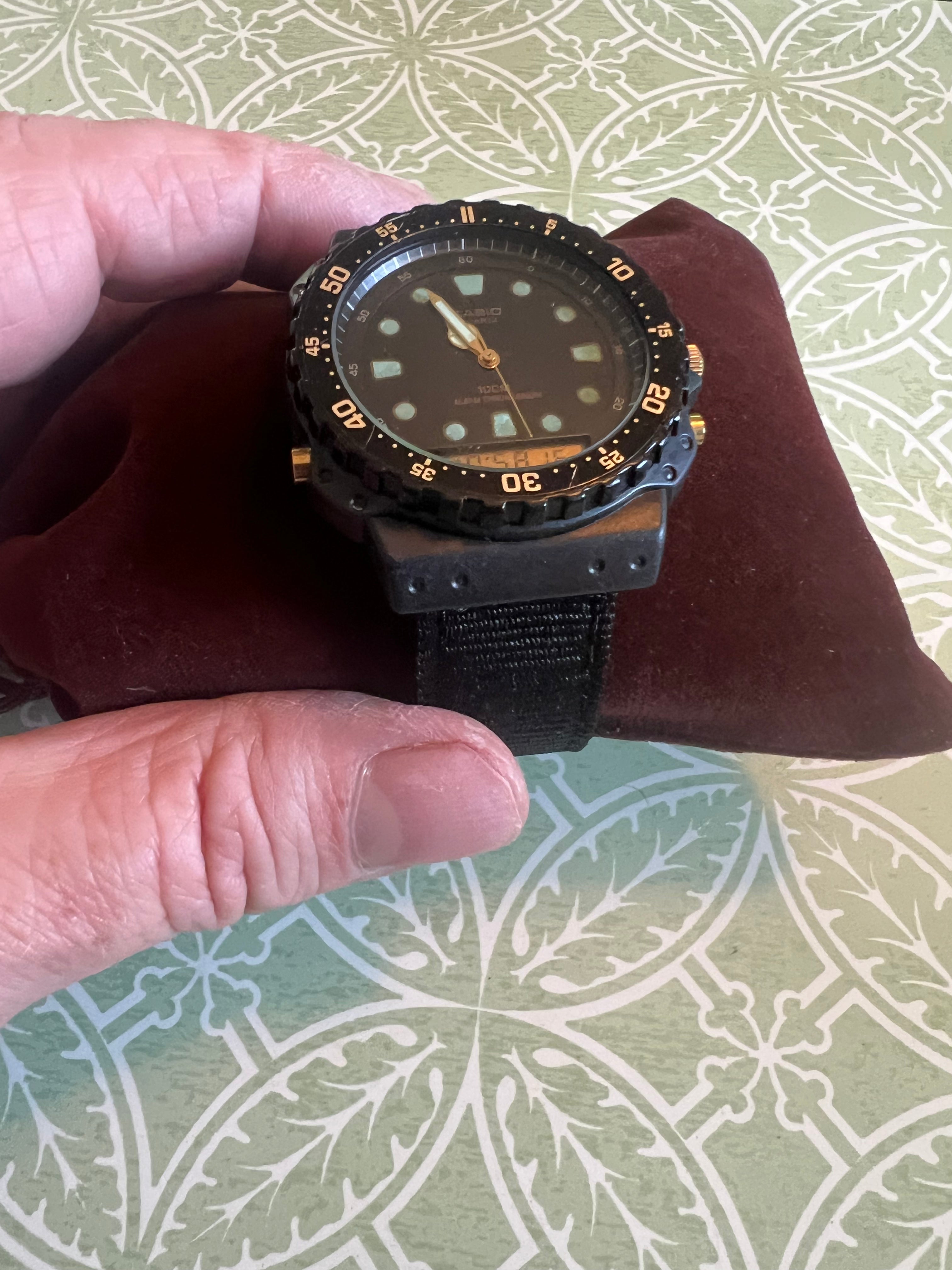 Casio AQ-100W Black 100m Water Resistant Shock-Resistant Quartz Wristwatch