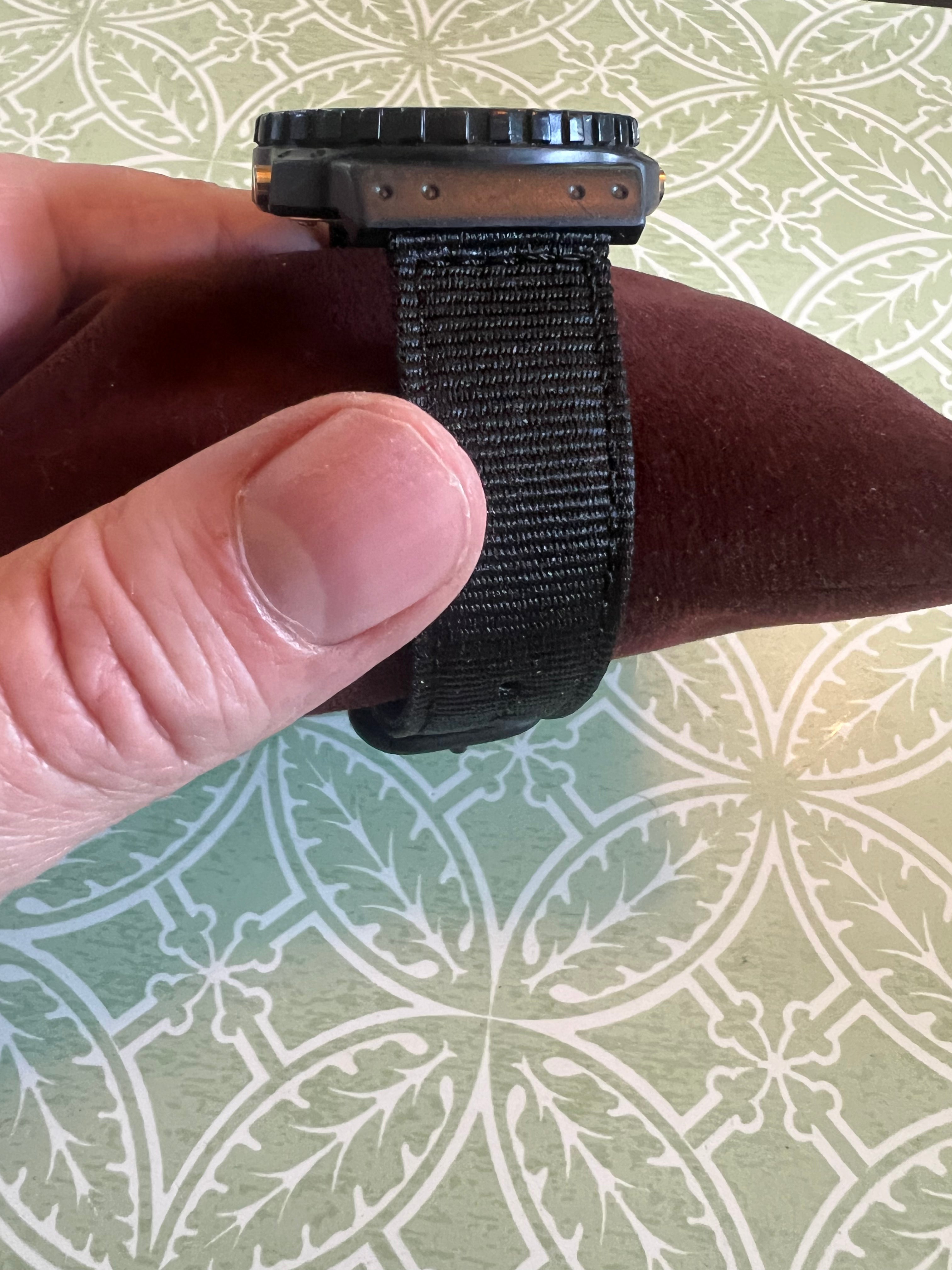 Casio AQ-100W Black 100m Water Resistant Shock-Resistant Quartz Wristwatch